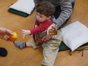 « Ateliers musical parents-bébé » 05/10/25 – Quinzaine de la Petite Enfance Ixelles @La Maison Qui Chante (09h30 ou 10h30)