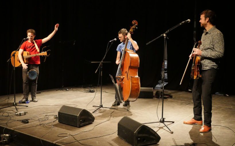 Le Ba Ya Trio – Le tour du monde en chansons (dans le cadre de la Fête de la Musique)